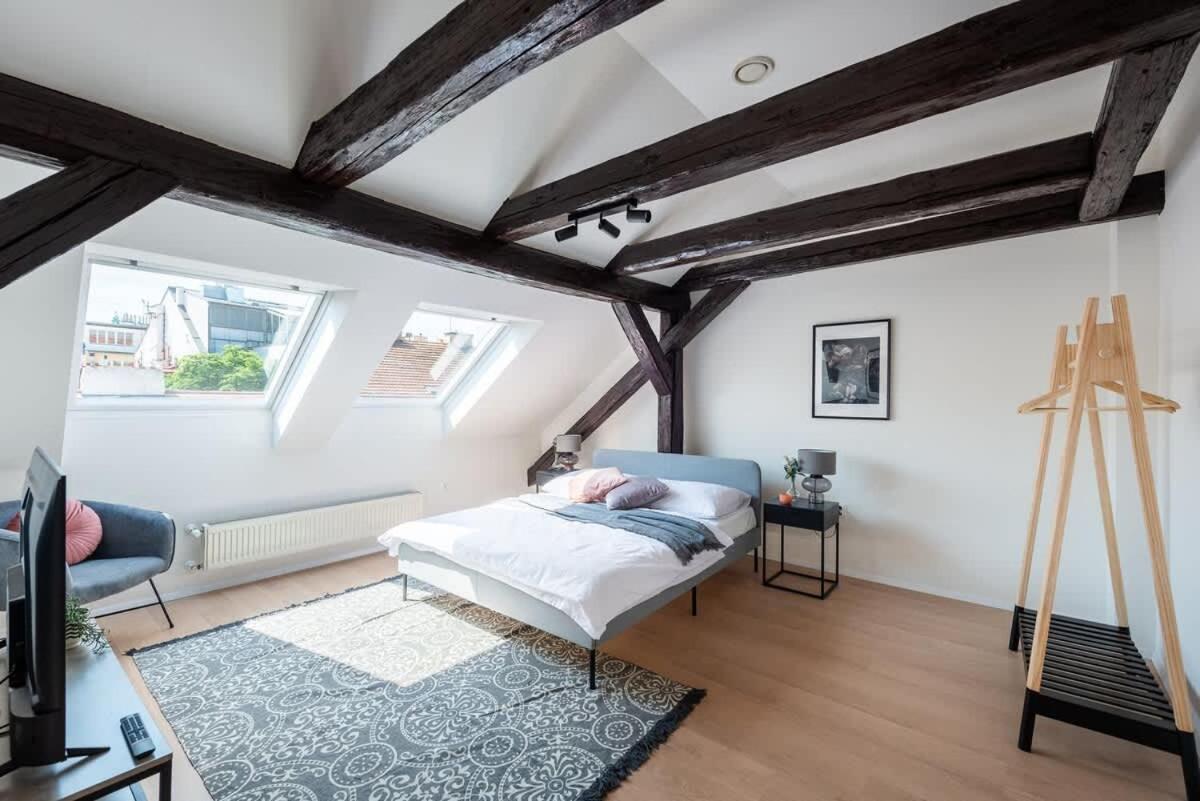 Zen & Stylish Attic Apartment Prague